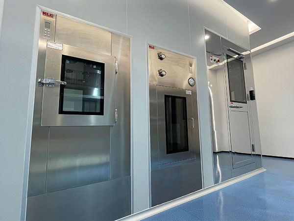 Stainless steel air showers are a vital part of the cleanroom